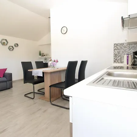 House Ankica 1818 Дом отдыха Пула