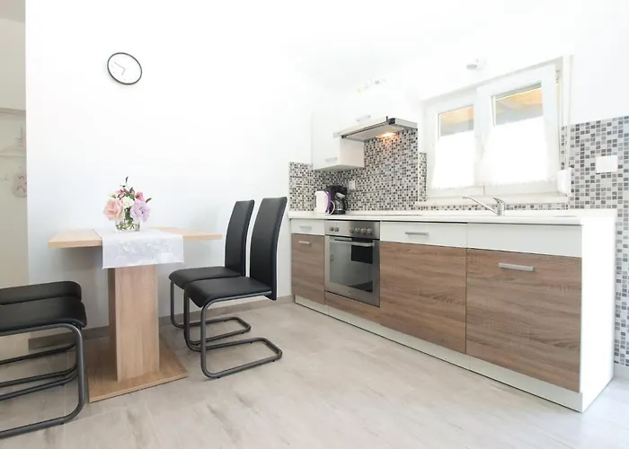 度假居 House Ankica 1818 普拉