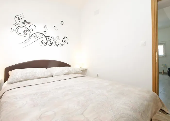 度假居 House Ankica 1818 普拉